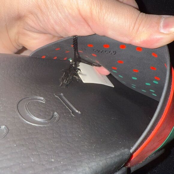 Brand new with box Gucci Black, Red, and Green mens Sandals slippers - Picture 9 of 15